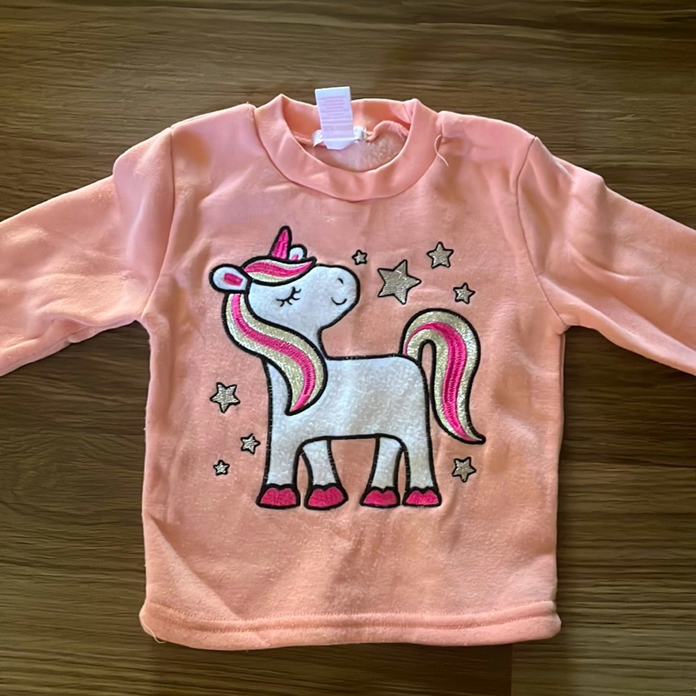 EUC long sleeve unicorn shirt. Size 3T